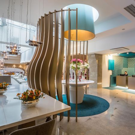 Novotel Istanbul Bosphorus Hotel Екстер'єр фото The lobby of the hotel