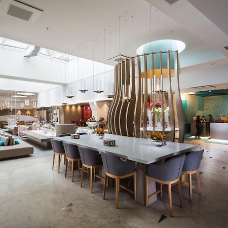 Novotel Istanbul Bosphorus Hotel Екстер'єр фото The lobby of the hotel