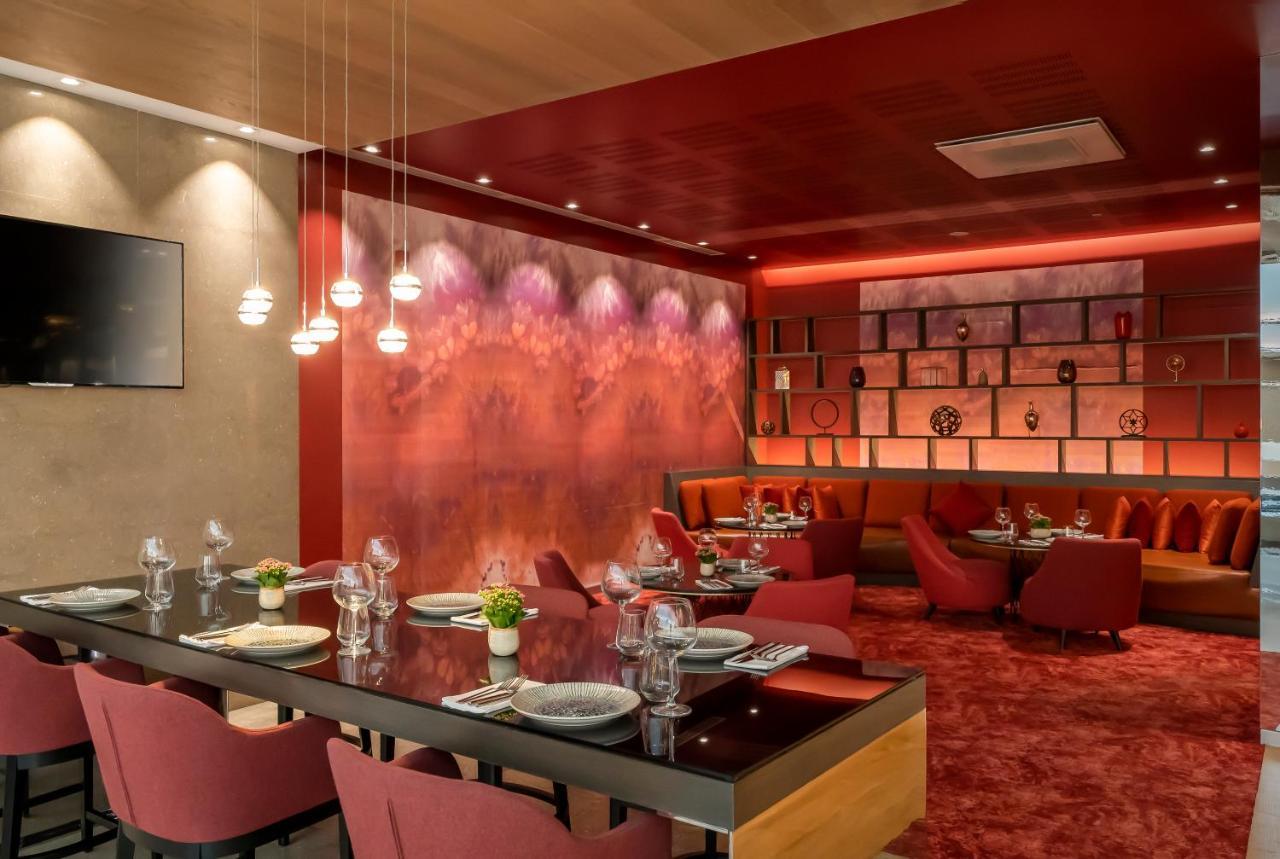 Novotel Istanbul Bosphorus Hotel Екстер'єр фото The restaurant